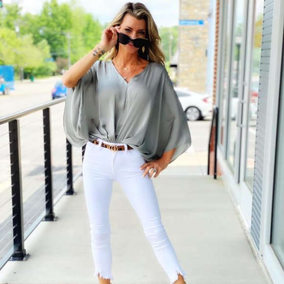 Tops - BNWT grey kimono sleeve bodysuit